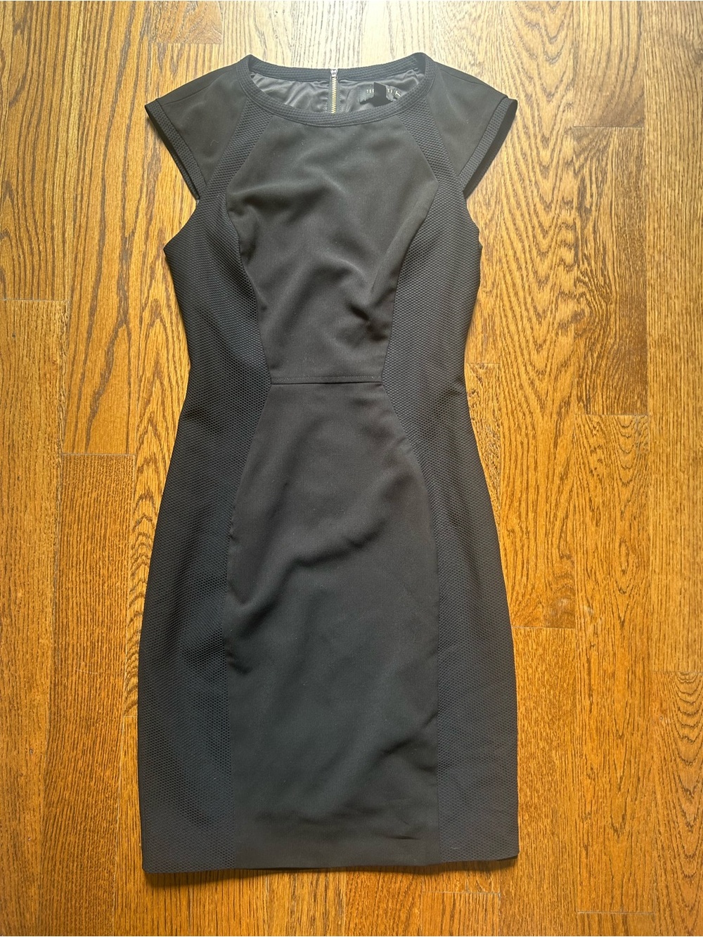 Ted Baker Jineen Textured Sheath Dress size XS/S